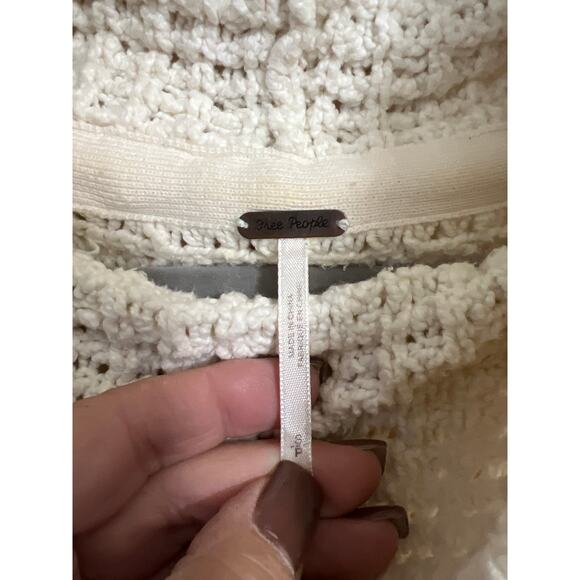 Free People size small off white skyscraper sweater hi-low hem - Picture 4 of 5